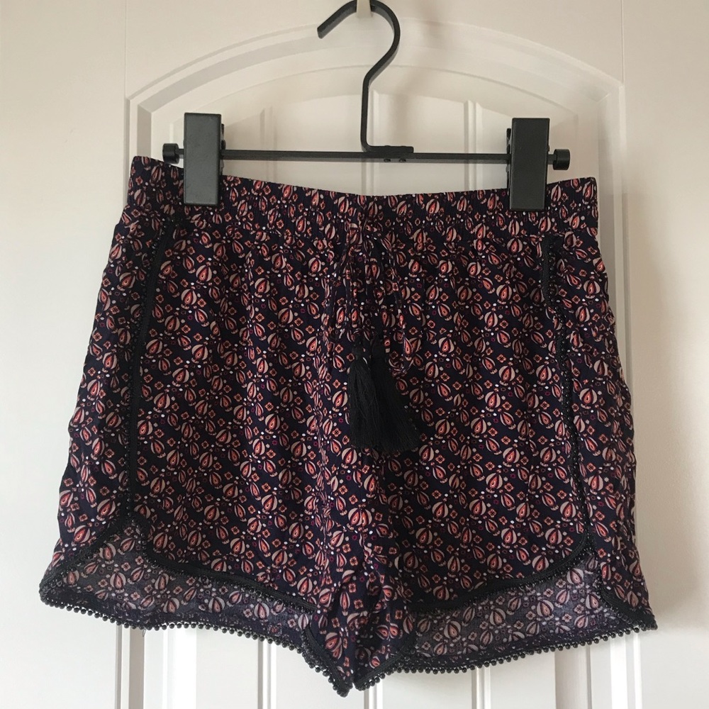 Molly Bracken Navy Blue Patterned Shorts Size Small